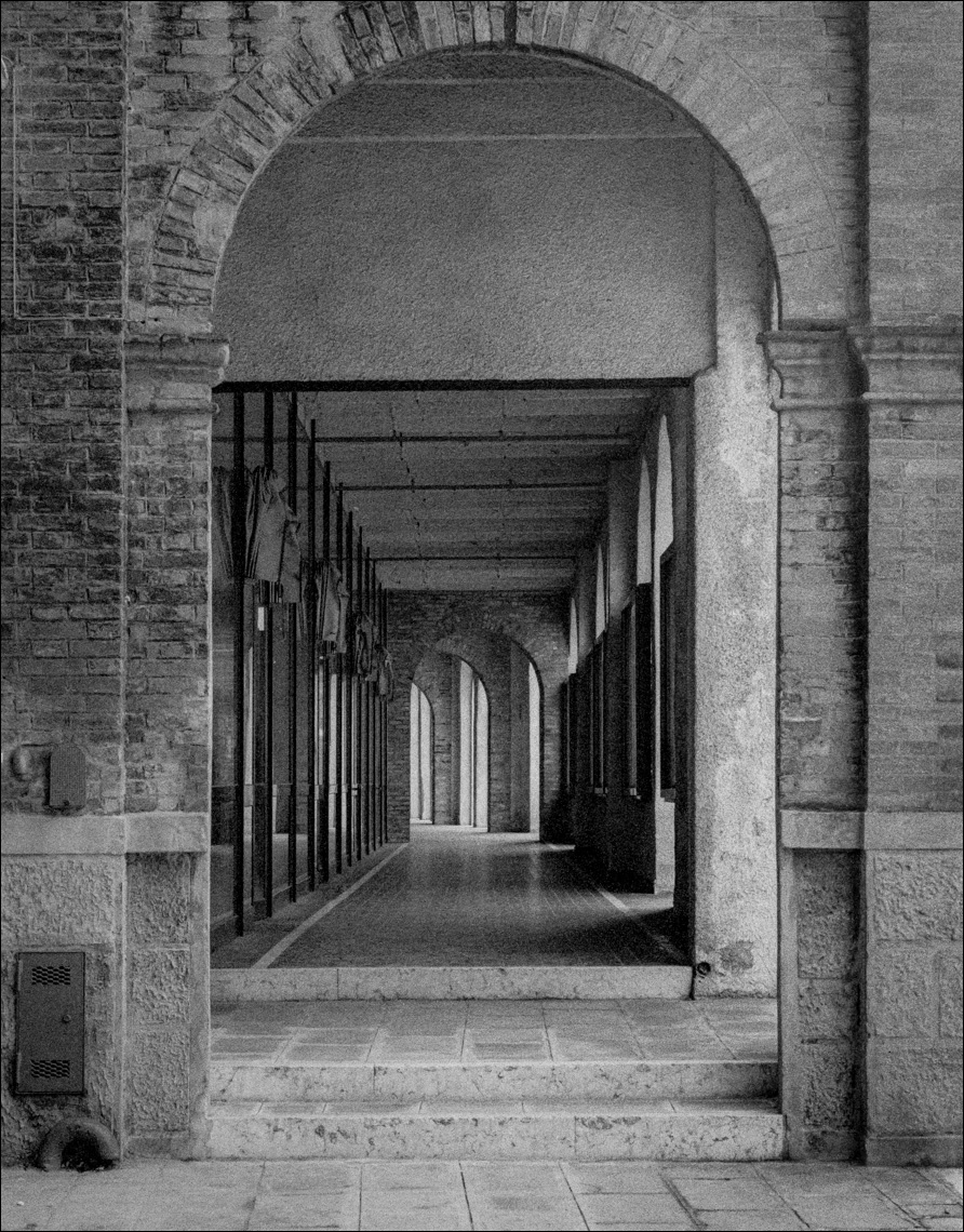 Archway, Venice ©Paul Hampton Photographer Glasgow
